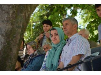 Okuduğu Şiirle Herkesi Ağlattı