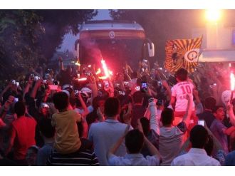 Galatasaray Kafilesi Adana’da