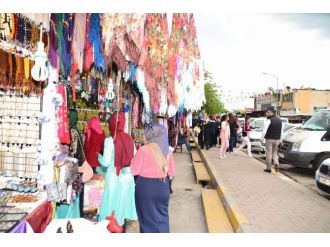 Siirt’te Günde Bir Ton Hediyelik Şeker Satılıyor