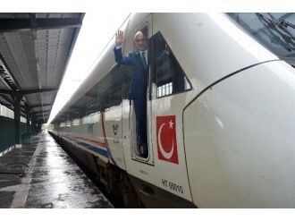 Antalya’da Hızlı Trenle Türkiye’ye Bağlanıyor