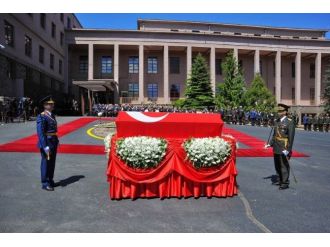 Genelkurmay Başkanlığı, Evren İçin Düzenlenen Törenin Fotoğraflarını Paylaştı