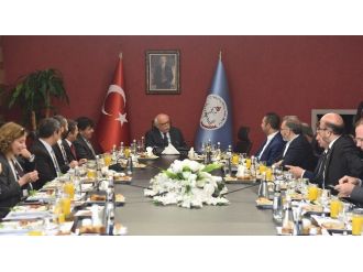 Bakan Avcı, Medya Temsilcileriyle Bir Araya Geldi