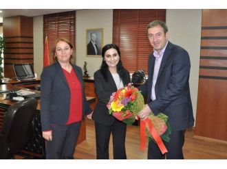 Hdp Eş Genel Başkanı Figen Yüksekdağ Siirt Belediyesi’ni Ziyaret Etti