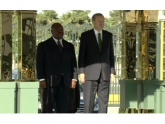 Gabon’lu Mevkidaşını Resmi Törenle Karşıladı