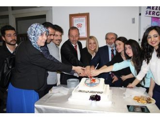 Resim-iş Öğrencilerinden Mezuniyet Sergisi