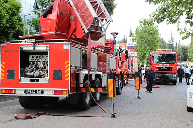 Esnaf Ve Sanatkarlar Odasında Yangın Paniği
