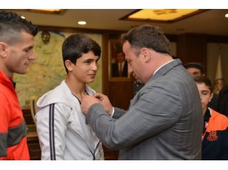 Altın Madalya Kazanan Güreşçi Memleketi Erbaa’da