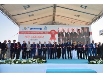 Bakan Güllüce Tesis Açtı, Davullu Zurnalı Yıkıma Katıldı