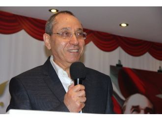 Şair Doktordan Şiddete Karşı Şiir Dinletisi