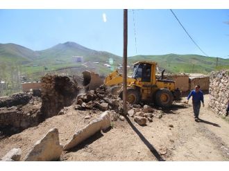 (Özel Haber) Yüksekovalı Duman Ailesine Yardım Eli Uzandı