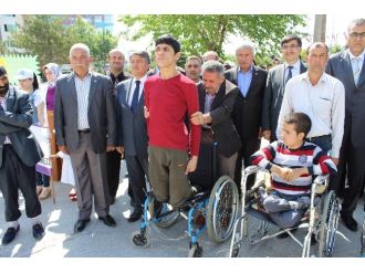 Engelli Gencin İstiklal Marşı Duyarlılığı