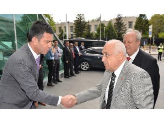 Ak Parti Ankara Milletvekili Aydın Performansıyla Göz Dolduruyor