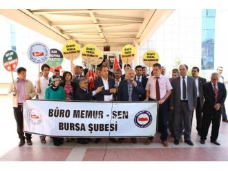 Memurlar Sosyal Güvenlik Haftasını Eylemle Kutladı