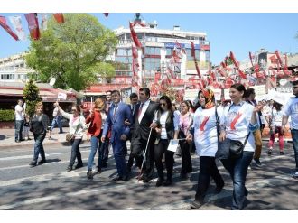 İşitme Engelliler İçin Farkındalık Yürüyüşü