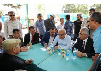 Lütfi Elvan’dan Mahallenin Su Problemine Anında Çözüm