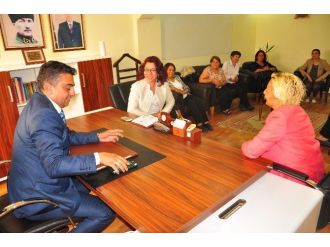 Melda Onur: Meral Akşener Dört Partinin Sevdiği Bir İsim