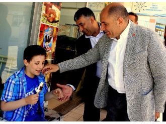 Chp Milletvekili Adayı Tahsin Tarhan İşçiler Bir Araya Geldi