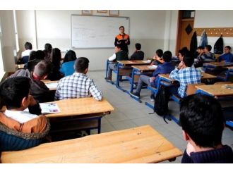 Afad’tan Öğrencilere, “Temel Afet Bilinci” Eğitimi Verildi