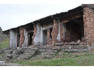 Kaplıca Bakımsızlıktan Yıkılmak Üzere