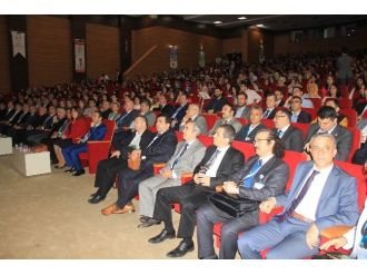 Recep Tayyip Erdoğan Üniversitesi’nde (Rteü) Düzenlenen Ulusal Tıp Öğrenci Acil Kongresi Bugün Başladı