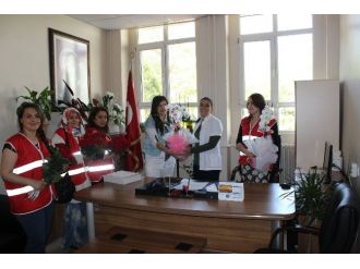 Türk Kızılayı Eskişehir Şubesi’nden Hemşirelere Kutlama
