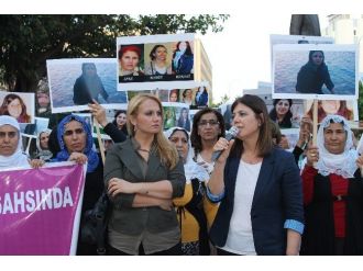 Kadınlardan Ferinaz İsyanı