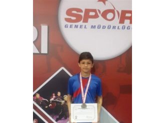 Bartınlı Sporcu Serbest Güreşte Türkiye İkincisi Oldu