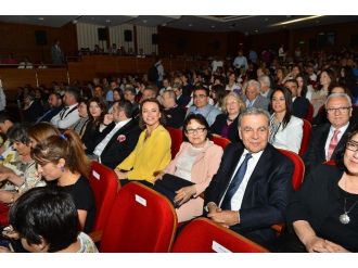 “Dörtnala” Filmine İzmir’de Bol Kahkahalı Gala
