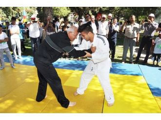 Torbalı Gençlik Festivalinde Başkan Görmez’in Zor Anları