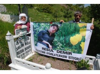 Evleneceği Hafta Öldürülen Oğlunun Katilinin Bulunmasını İstiyor