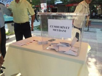 Altınoluk’ta Referandum Başladı