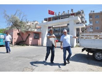 Ayvalık Belediyesi Armutçuk Pazarına Çevre Düzenlemesi Yapıyor