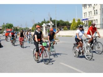 Didim’de Gençlik Haftası Bisiklet Turu İle Başladı