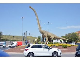 Dinozor Da Gitti, Dinocan Geldi