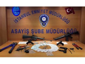 Lüks Motosiklet Çalıp Parçalara Ayıran Çete Kamerada