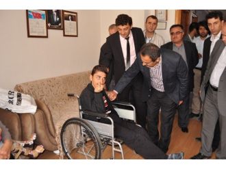 Ak Parti Milletvekili Samani, Engellileri Ziyaret Etti