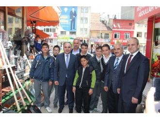 Kastamonu Valisi Tosya’da Jandarma Komutanlığı Ve Esnafı Ziyaret Etti