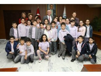 Başkan Kurt Öğrencilere Belediye Hizmetleri Dersi Verdi