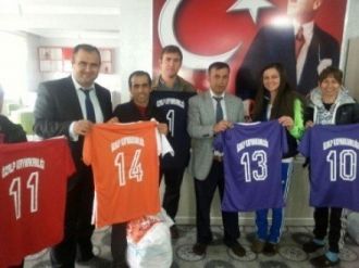 Liselere Spor Malzemesi Desteği