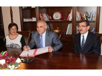 Hayırsever Kadın 1 Milyon Liraya Okul Yaptıracak