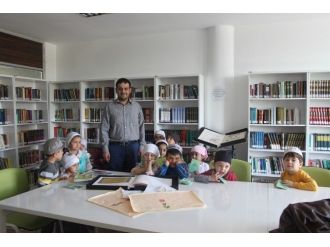 Minik Öğrencilerden Akademiye Ziyaret