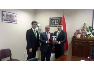 Ziraat Odası Başkanı Salih Şahan’a Plaket