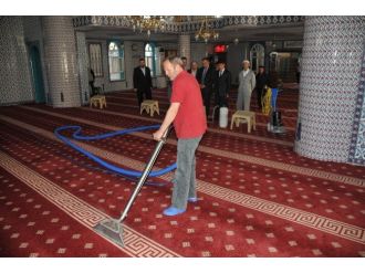İnegöl’de Camiler Ramazan Ayına Hazırlanıyor