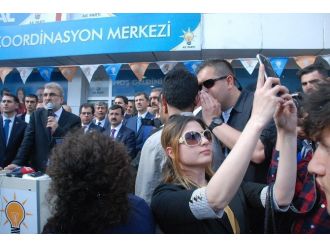 Bakan Yıldız: Chp’nin Seçim Kampanyası Arabasında Bira Taşıyorlar”