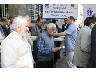 Esder’den Vatandaşa Ahilik Pilavı