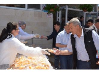 Bozüyük Belediyesi’nden 2000 Kişilik Lokma İkramı