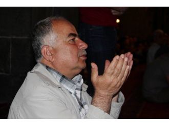 Diyarbakırlılar Miraç Kandilinde 5. Harem-i Şerif’e Akın Etti