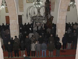 Rauf Denktaş İçin Gıyabi Cenaze Namazı Kılındı