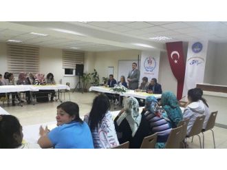 Ak Parti Milletvekili Adayı Gizligider, Öğrenciler İle Buluştu