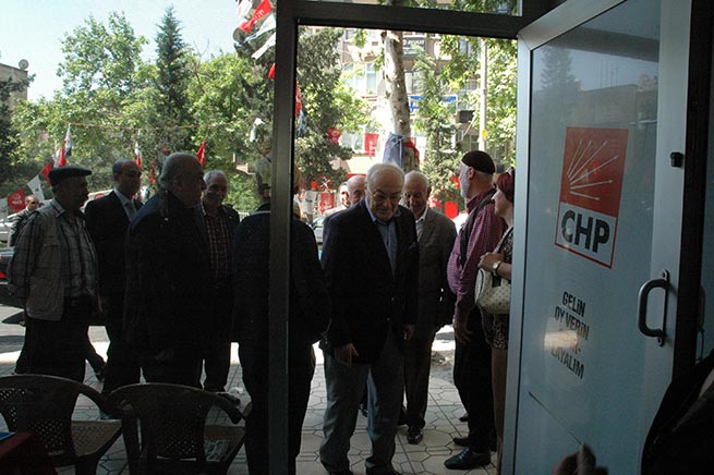 Vural Paşa’dan Kızı Nilden Bayazıt’a Tam Destek